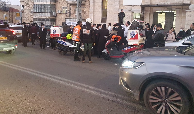 זירת התאונה ברחוב שמואל הנביא (צילום: דוברות איחוד הצלה)