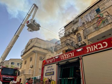 The scene of the fire in Geula (Photo: Harshi Perlmutter - Documentation of the Jerusalem District Fire and Rescue Operations)