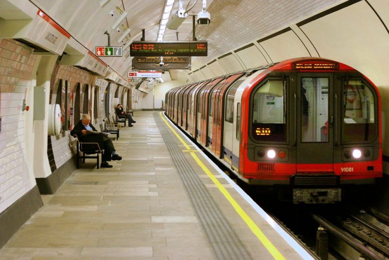 הרכבת התחתית בלונדון צילום tompagenet (Tom Page), CC BY-SA 2.0, מתוך ויקיפדיה