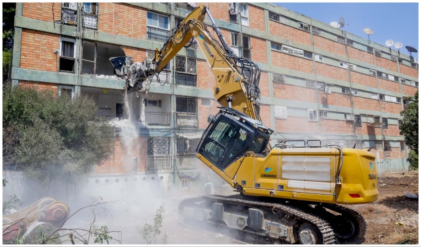 קטמונים מתחדשת: גם המתנגדים למגדלים, לבטח שמחים כשבנייני הרכבת האלו נהרסים